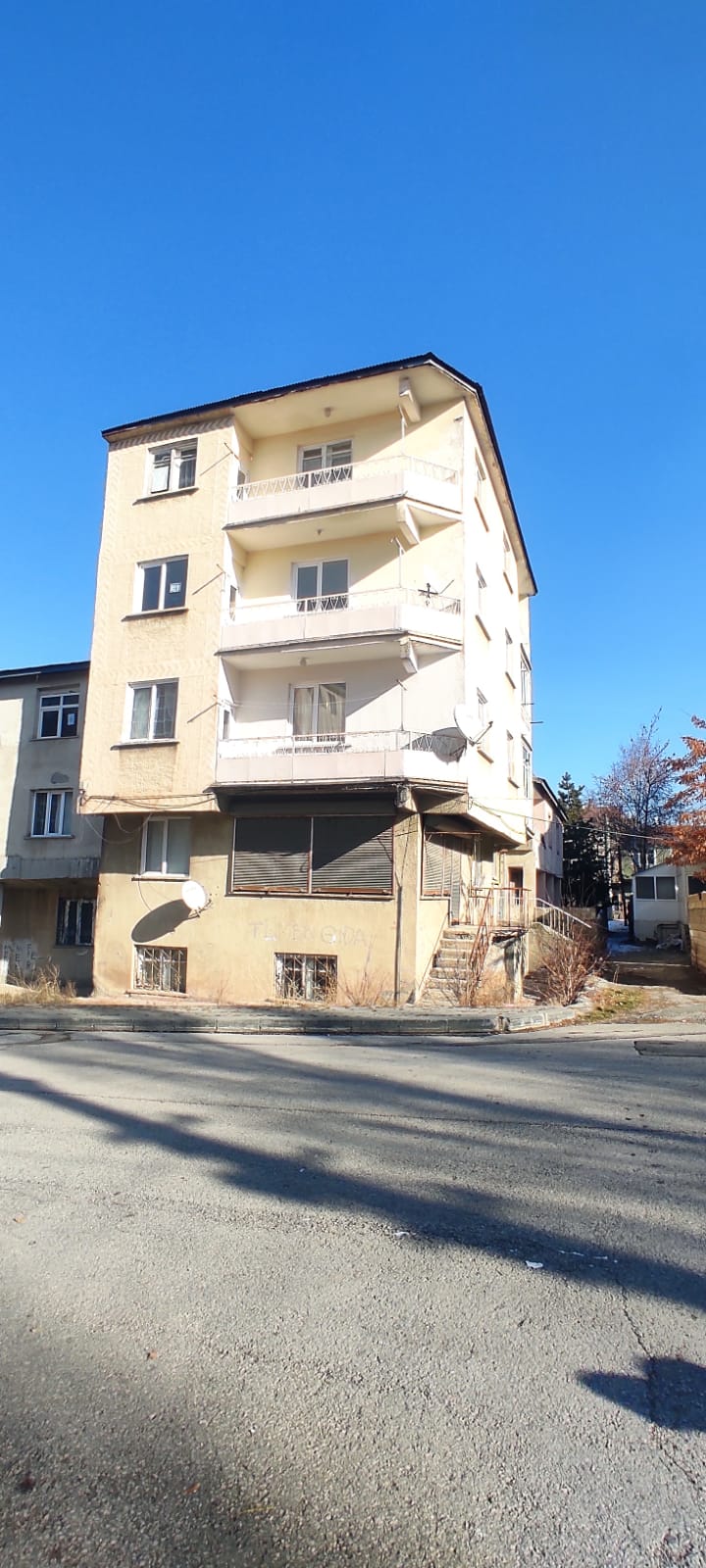 ABDURRAHMNAGAZİ'DE SATILIK DAİRE